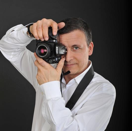 Photographe studio et extérieur portrait,boudoir, glamour, famille, mariage,